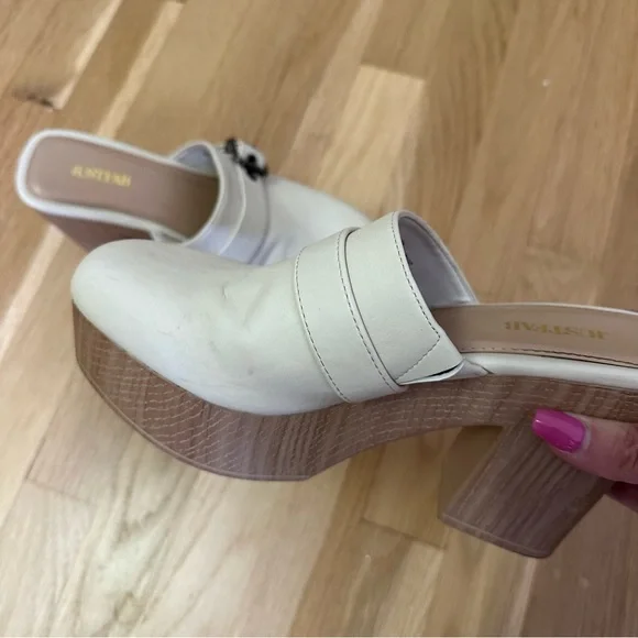 Platform Heel Clog/Mule - Picture 5 of 6